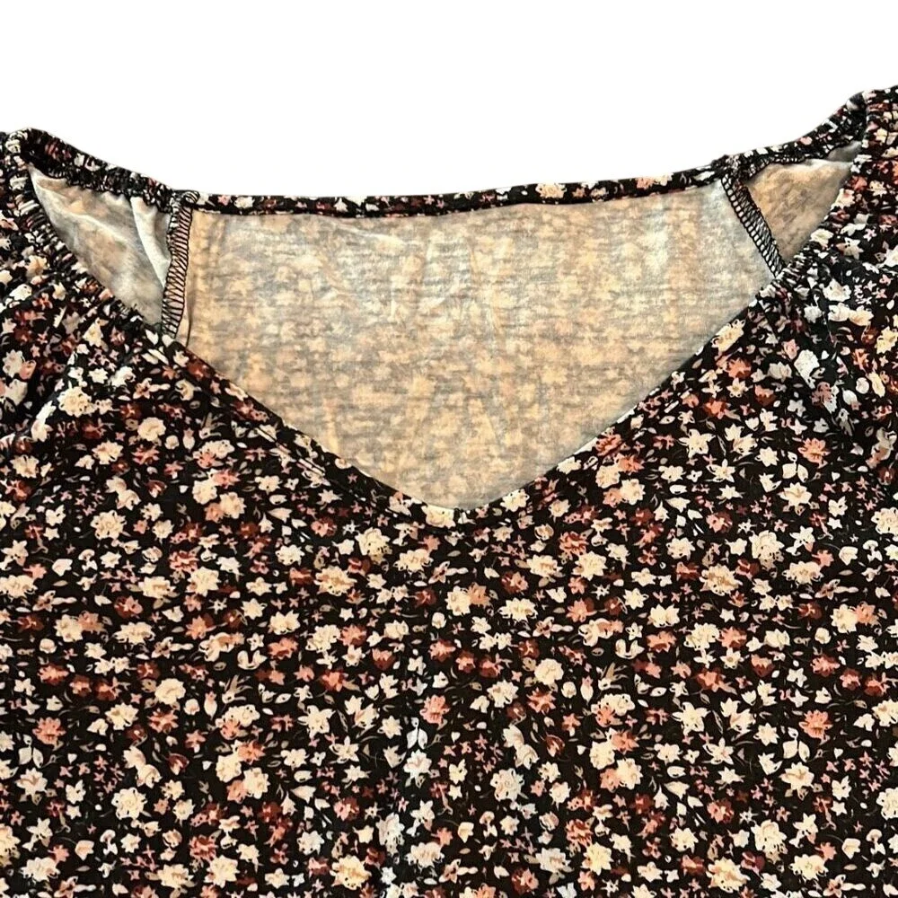 Womens‎ Size S Floral Print V Neck Short Sleeve Smocked Waist Mini Dress - Picture 2 of 7